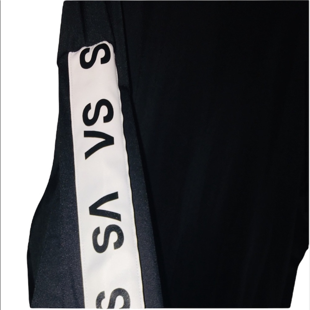 NWT Victoria’s Secret: Medium Black & White Jacket - Picture 3 of 5